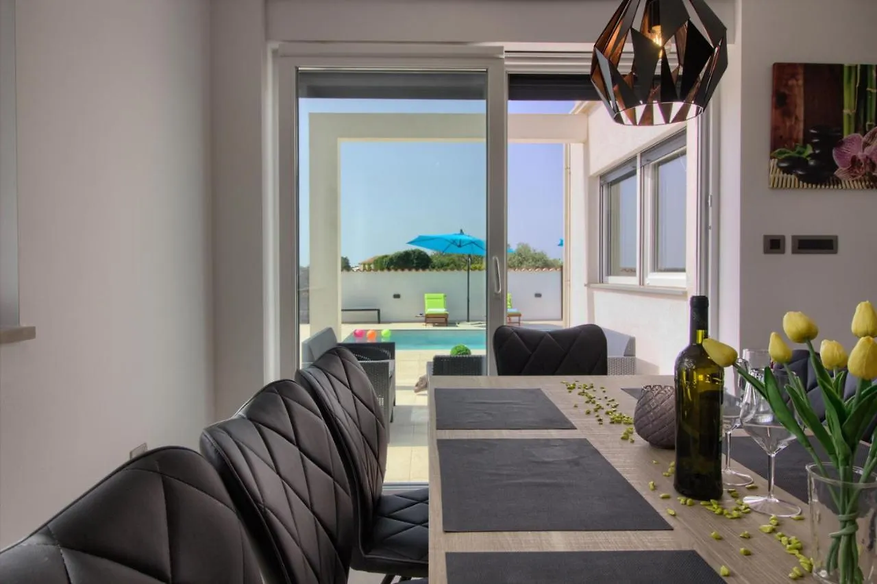 Modern Villa Nerina With Private Pool Near Pula 0*,